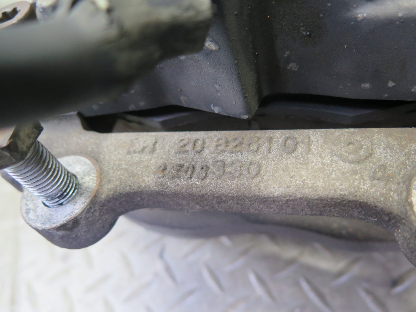 03-06 Mercedes R230 SL500 Set of 2 Front Left & Right Brembo Brake Caliper OEM