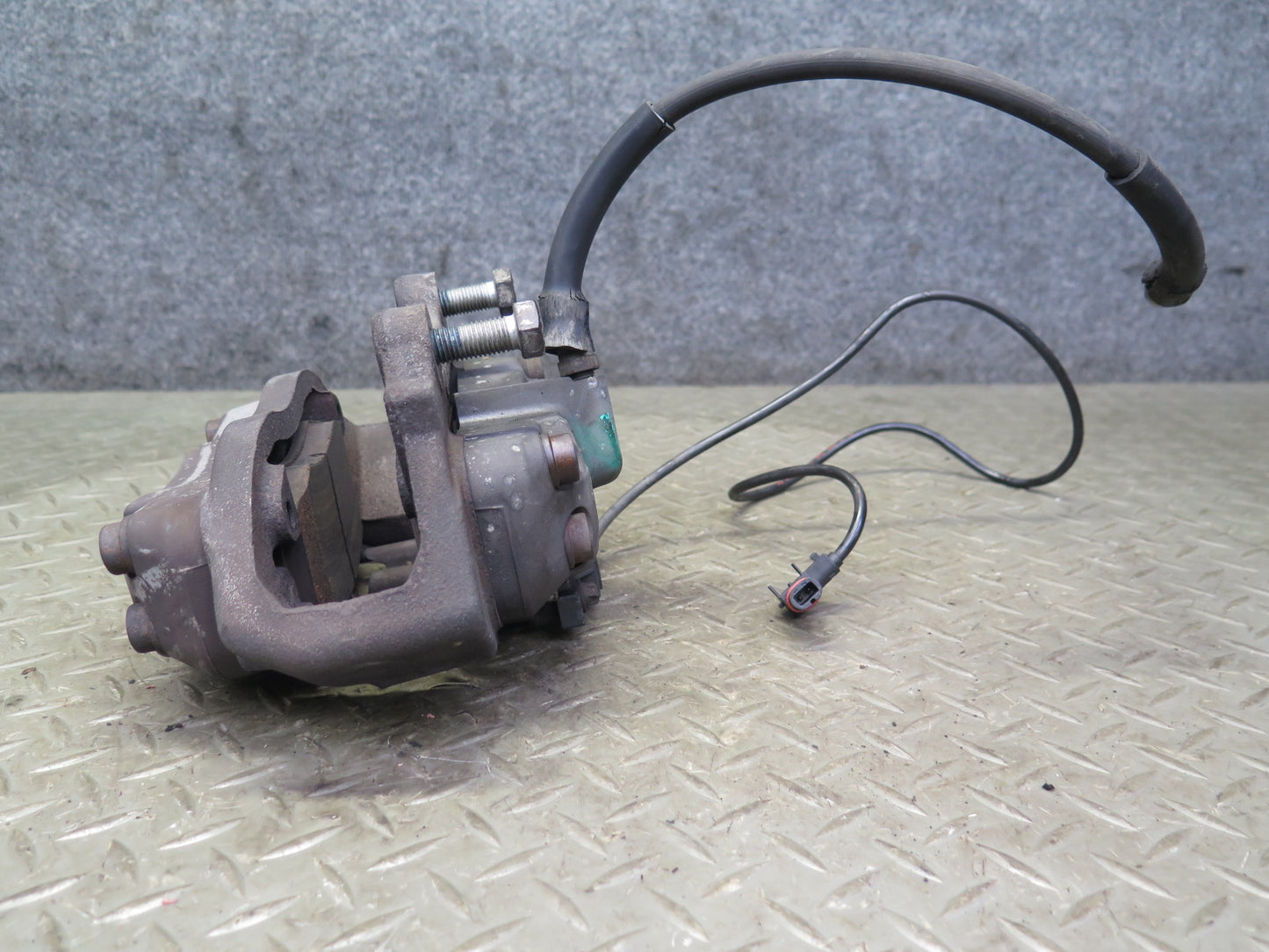 03-06 Mercedes R230 SL500 Set of 2 Front Left & Right Brembo Brake Caliper OEM