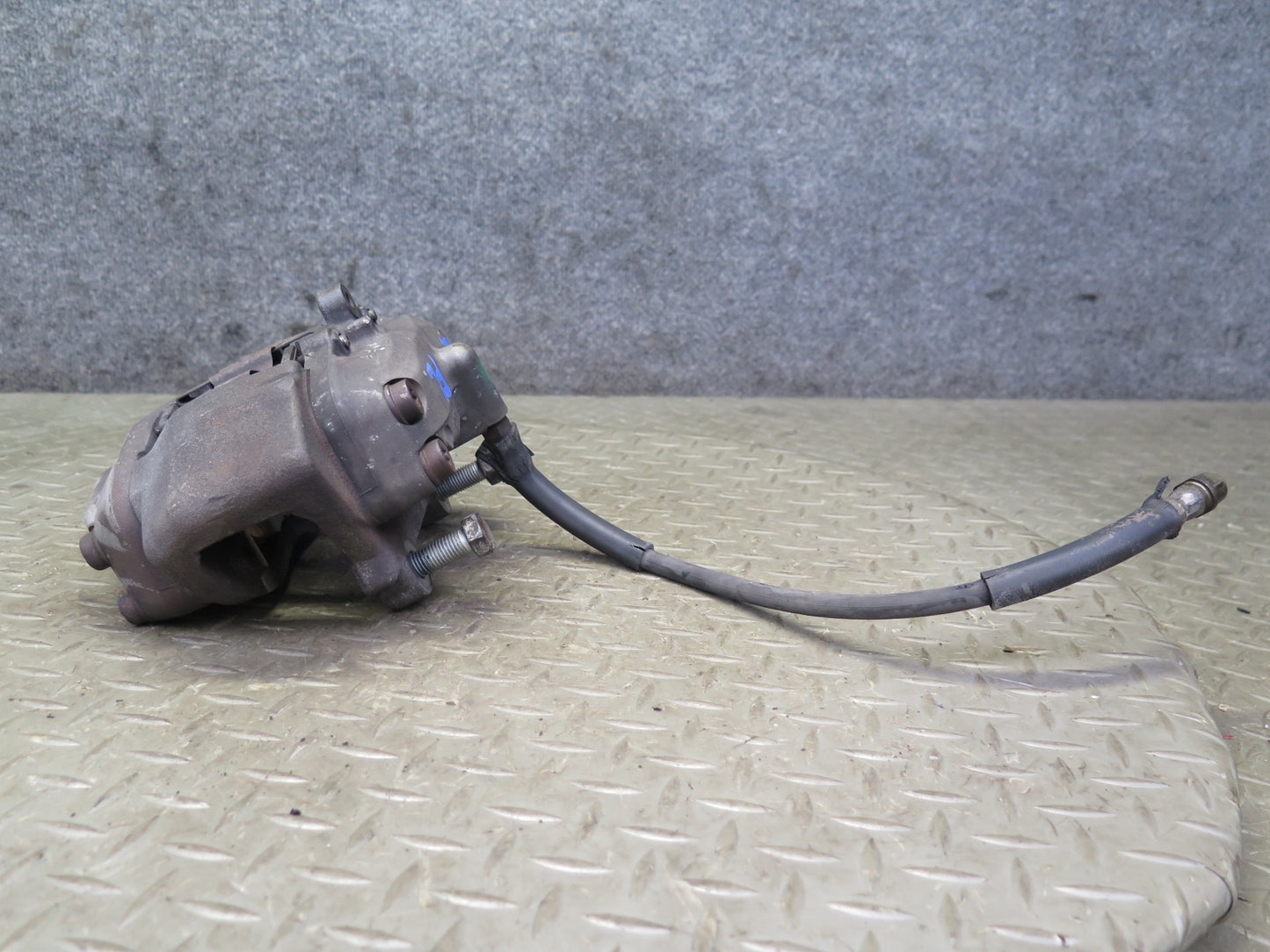 03-06 Mercedes R230 SL500 Set of 2 Front Left & Right Brembo Brake Caliper OEM