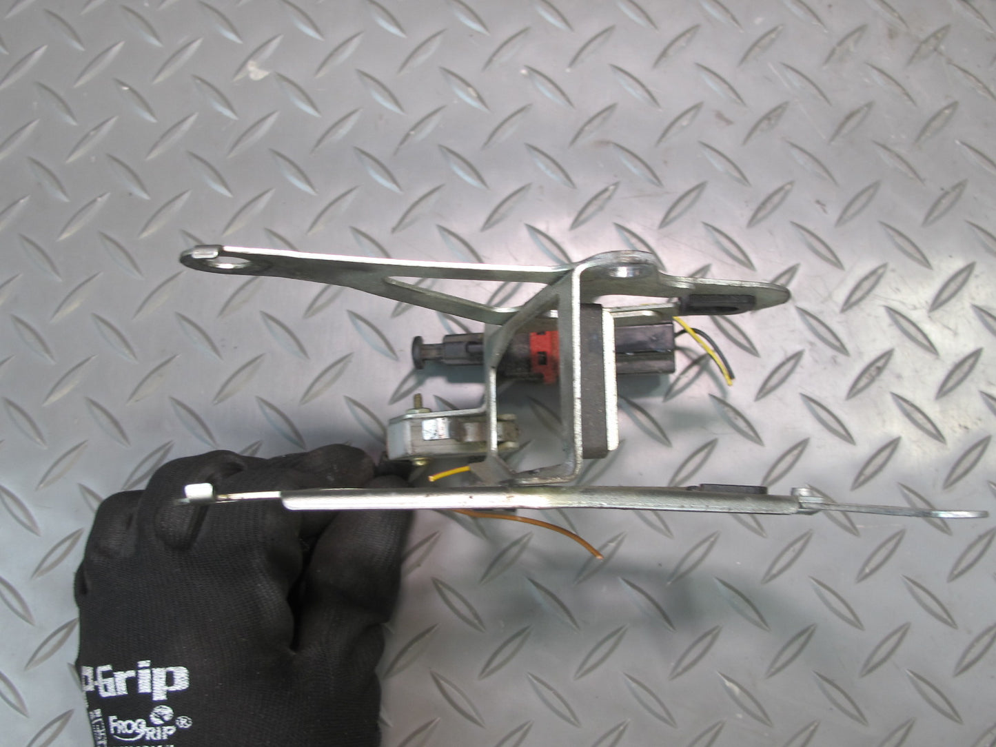 99-04 Porsche Boxster 986 Manual Transmission Clutch & Brake Pedal Support Set