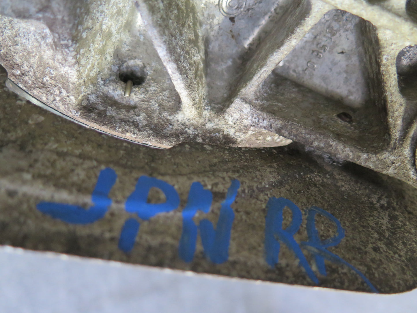 1999-2004 Porsche 911 996 RWD Rear Right Spindle Knuckle Wheel Hub