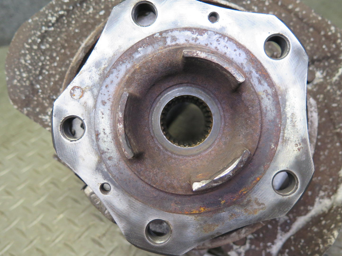 1999-2004 Porsche 911 996 RWD Rear Right Spindle Knuckle Wheel Hub