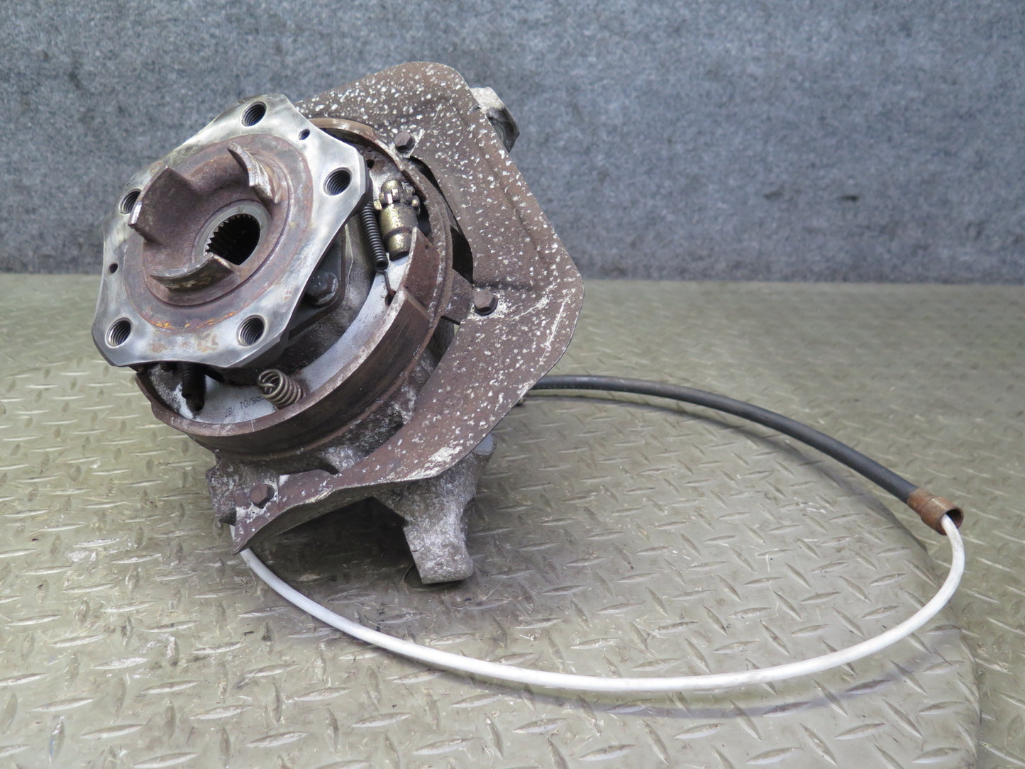 1999-2004 Porsche 911 996 RWD Rear Right Spindle Knuckle Wheel Hub