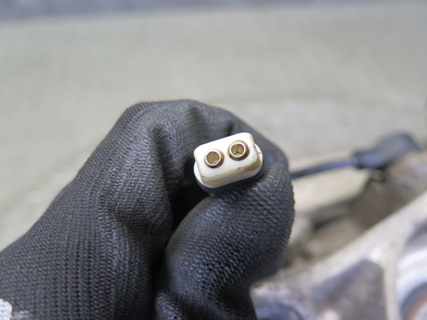 1999-2004 Porsche 911 996 RWD Rear Right Spindle Knuckle Wheel Hub