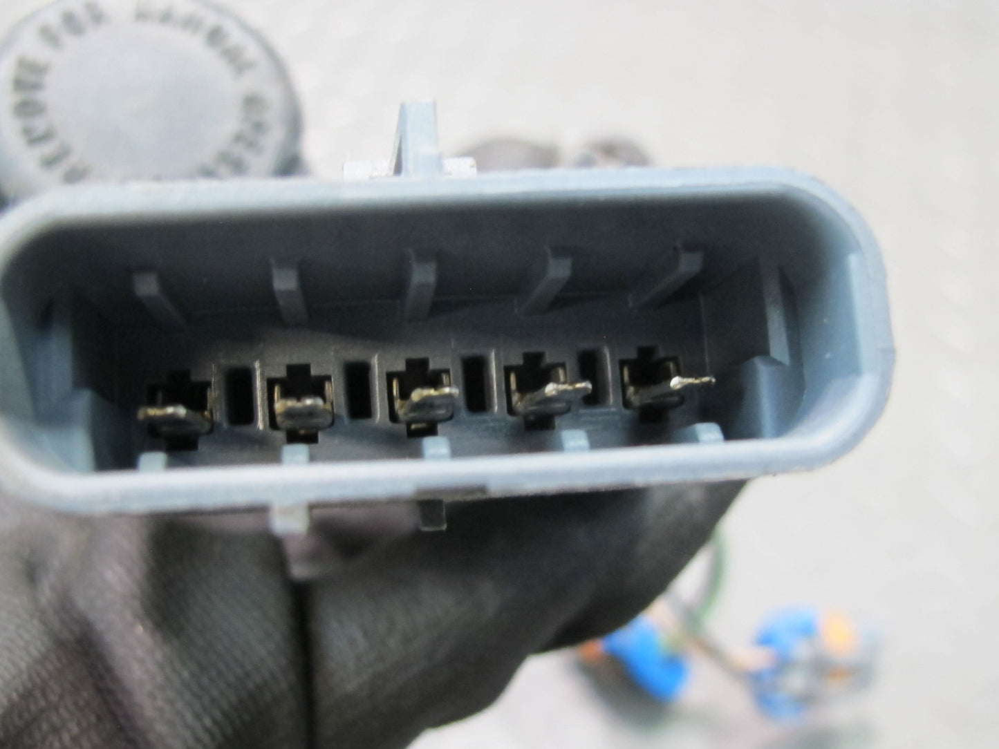 00-04 Chevrolet Corvette C5 Front Right Passenger Side Headlight Motor OEM