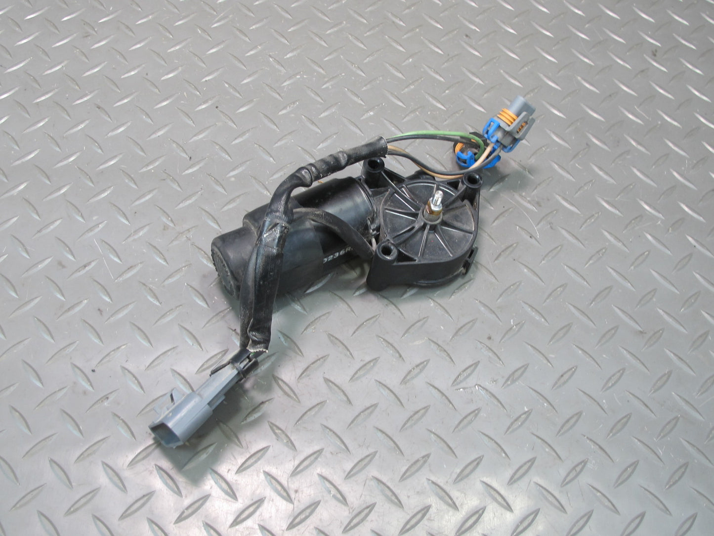 00-04 Chevrolet Corvette C5 Front Right Passenger Side Headlight Motor OEM