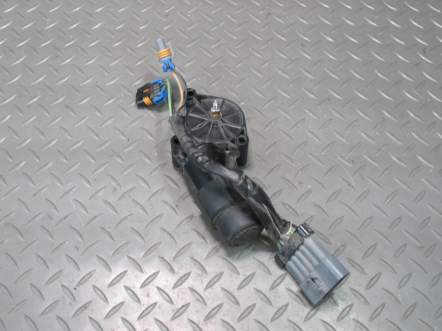 00-04 Chevrolet Corvette C5 Front Right Passenger Side Headlight Motor OEM