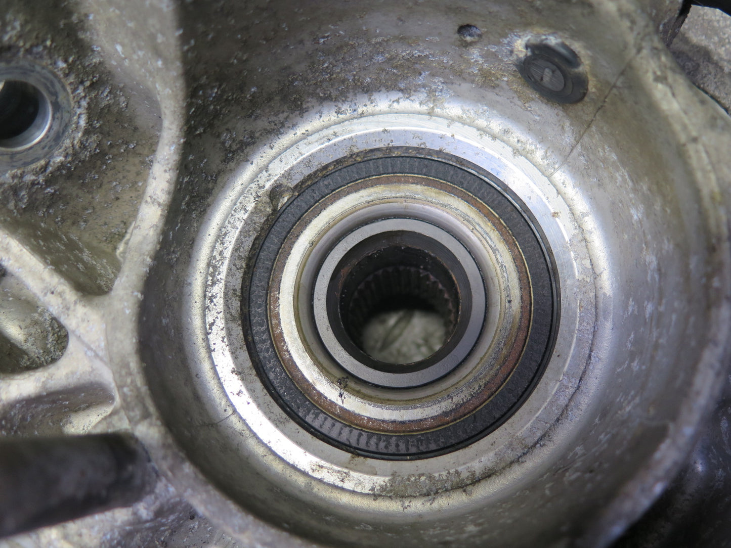 1999-2004 Porsche 911 996 RWD Rear Left Spindle Knuckle Wheel Hub