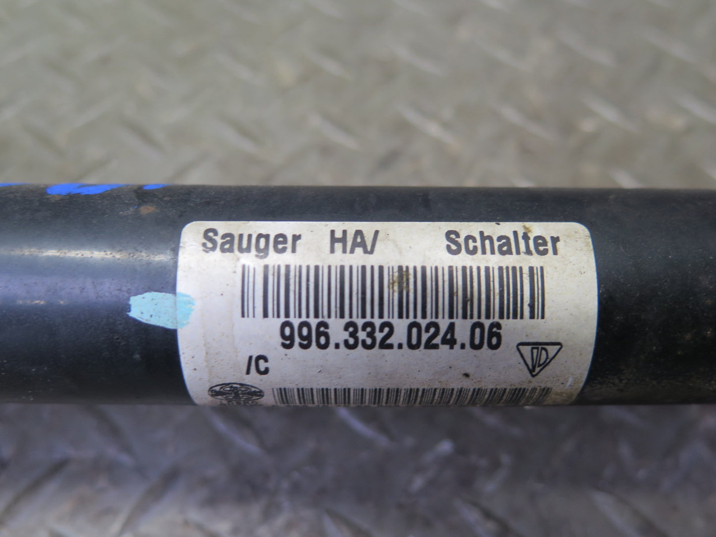 1999-2005 Porsche 911 996 Rear Left or Right Suspension Axle Shaft  99633202406