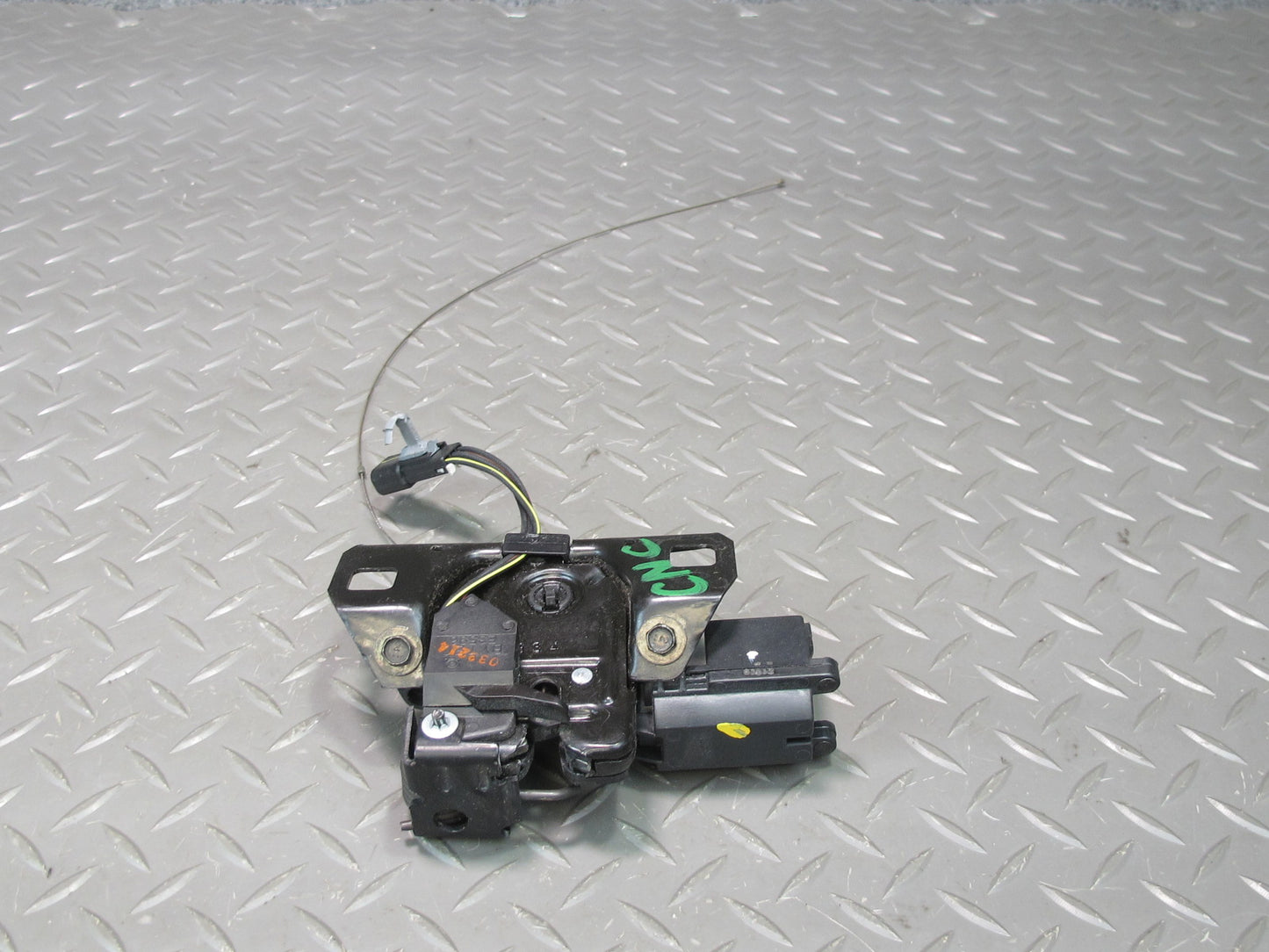 98-04 Chevrolet Corvette C5 Convertible Rear Trunk Hatch Lock Latch OEM