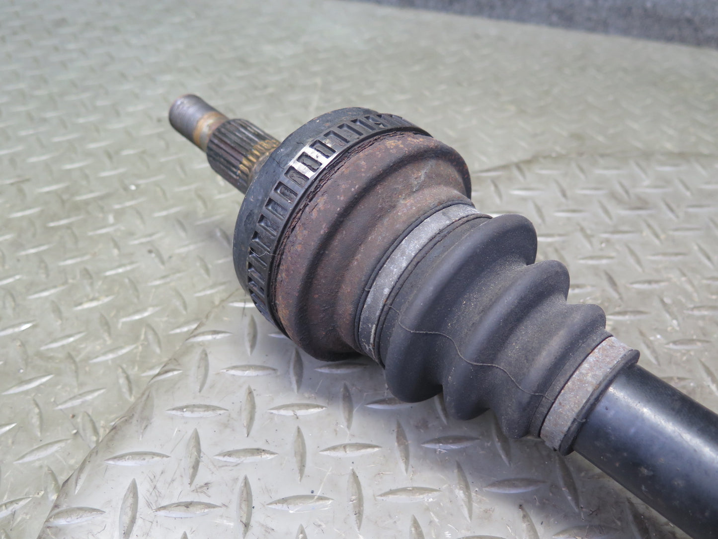 1999-2005 Porsche 911 996 Rear Left or Right Suspension Axle Shaft  99633202406