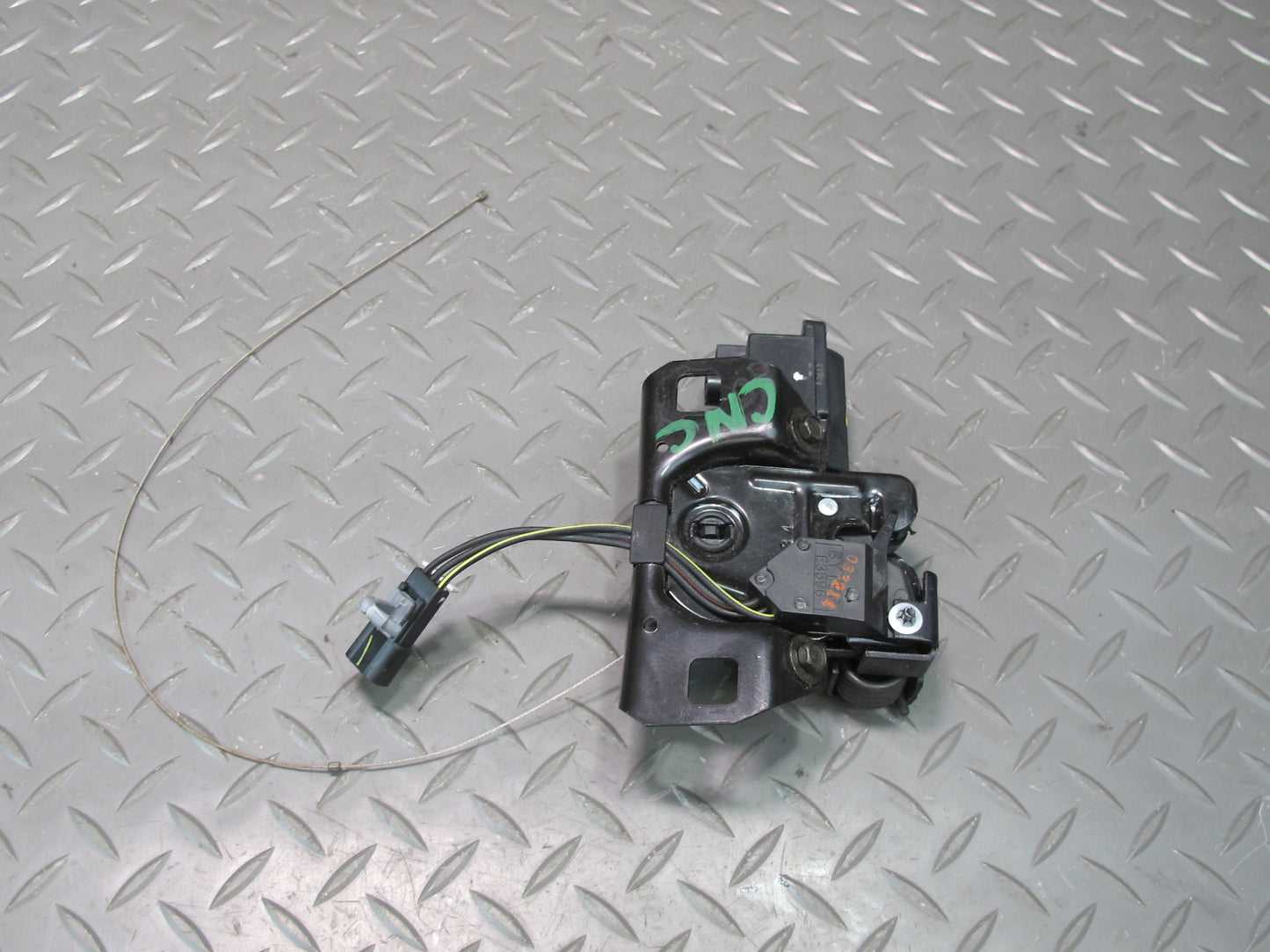 98-04 Chevrolet Corvette C5 Convertible Rear Trunk Hatch Lock Latch OEM