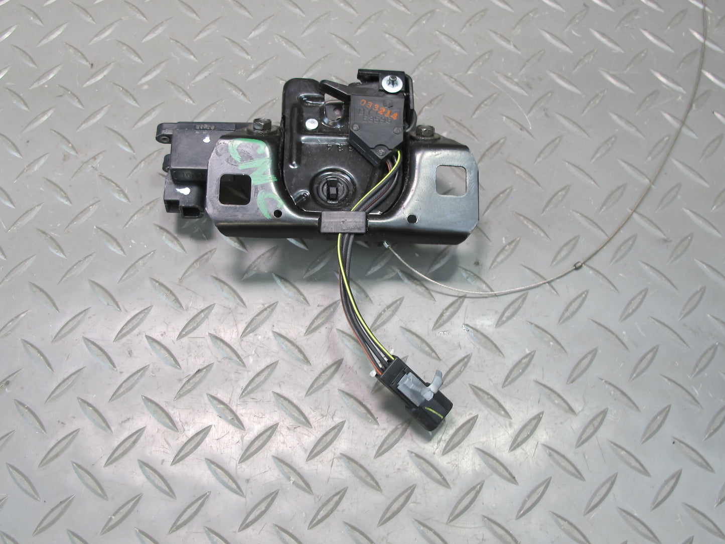 98-04 Chevrolet Corvette C5 Convertible Rear Trunk Hatch Lock Latch OEM