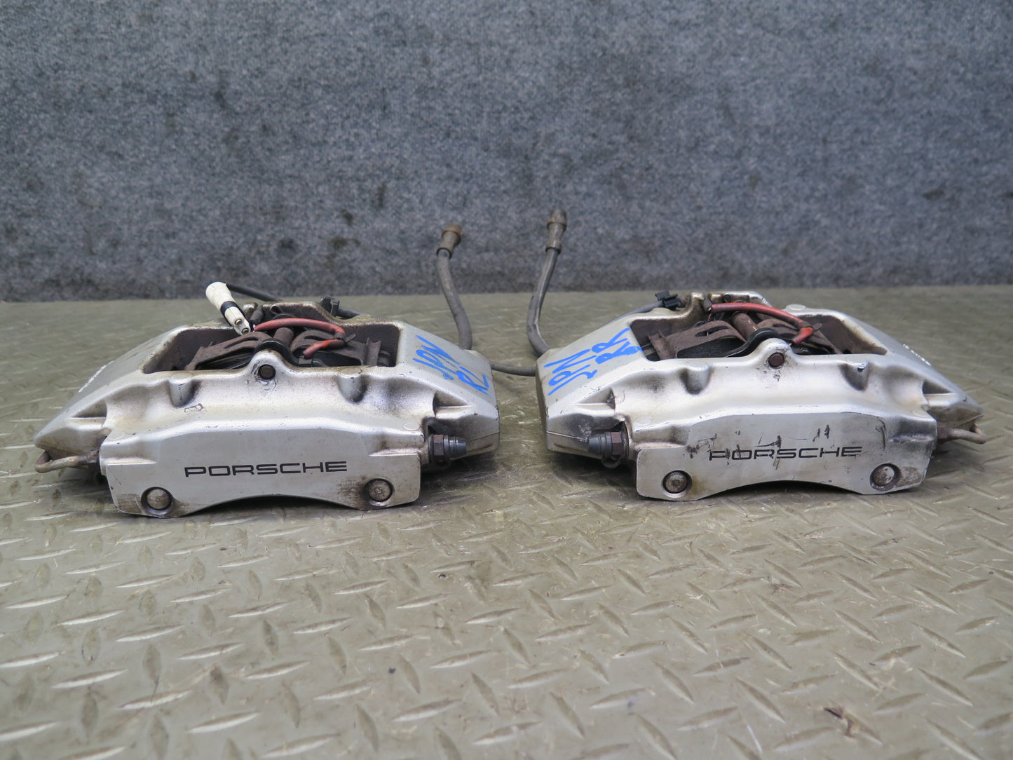 2000-2005 Porsche 911 Carrera 996 AWD Rear Left & Right Brembo Brake Caliper Set