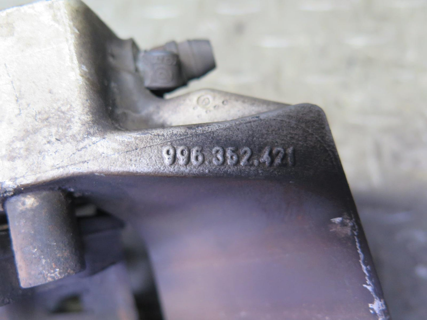 2000-2005 Porsche 911 Carrera 996 AWD Rear Left & Right Brembo Brake Caliper Set