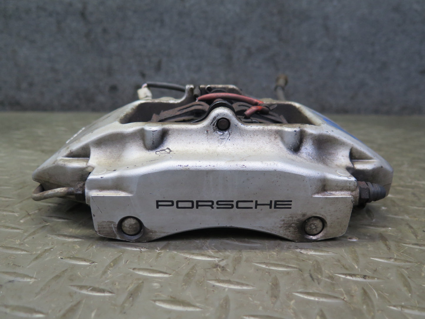 2000-2005 Porsche 911 Carrera 996 AWD Rear Left & Right Brembo Brake Caliper Set