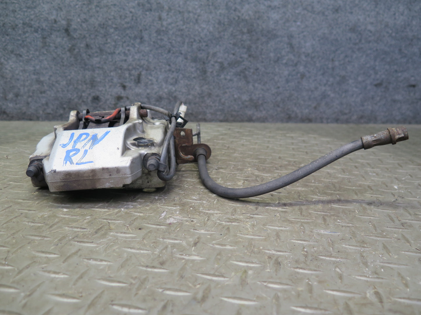 2000-2005 Porsche 911 Carrera 996 AWD Rear Left & Right Brembo Brake Caliper Set