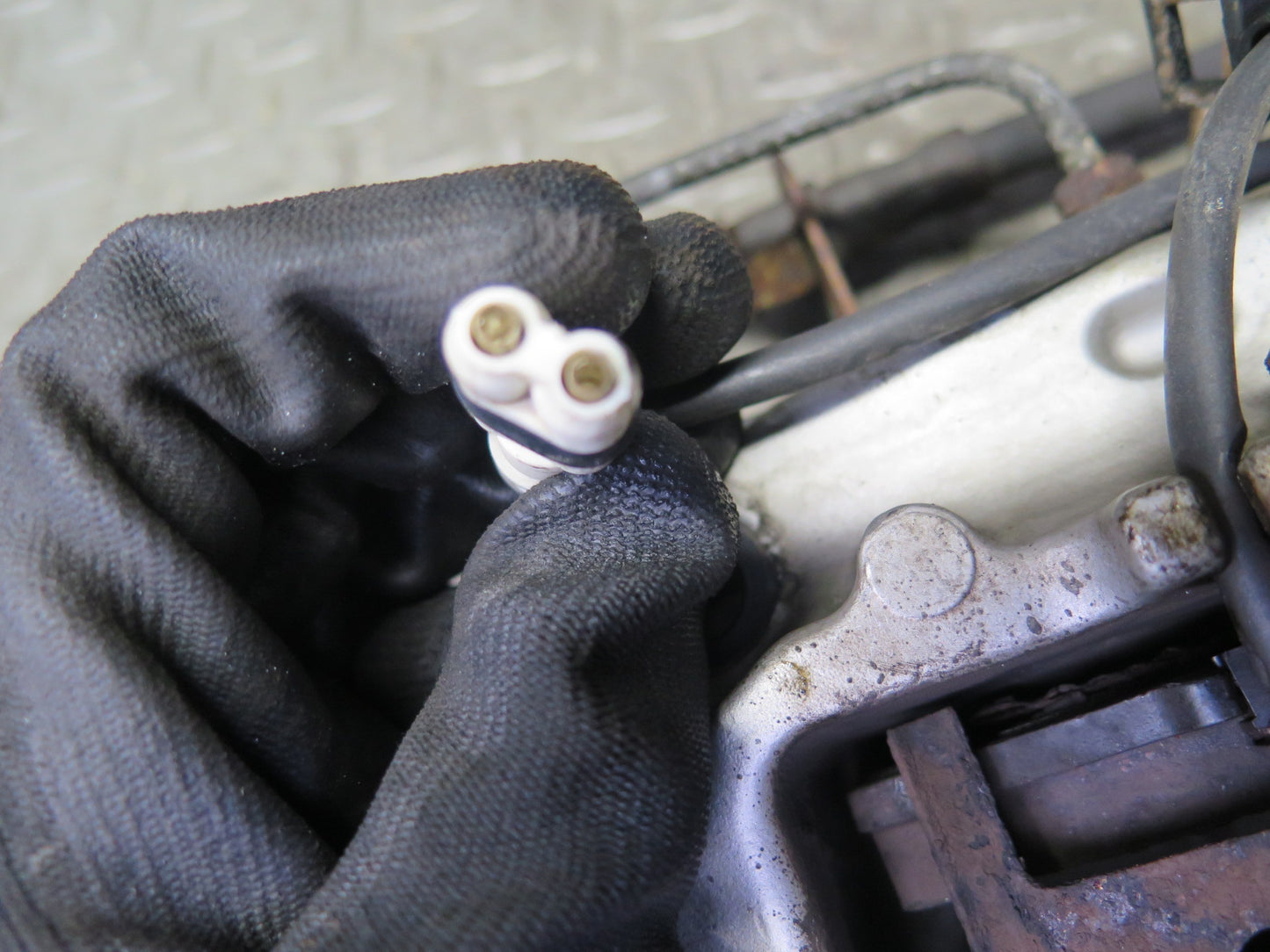 2000-2005 Porsche 911 Carrera 996 AWD Rear Left & Right Brembo Brake Caliper Set