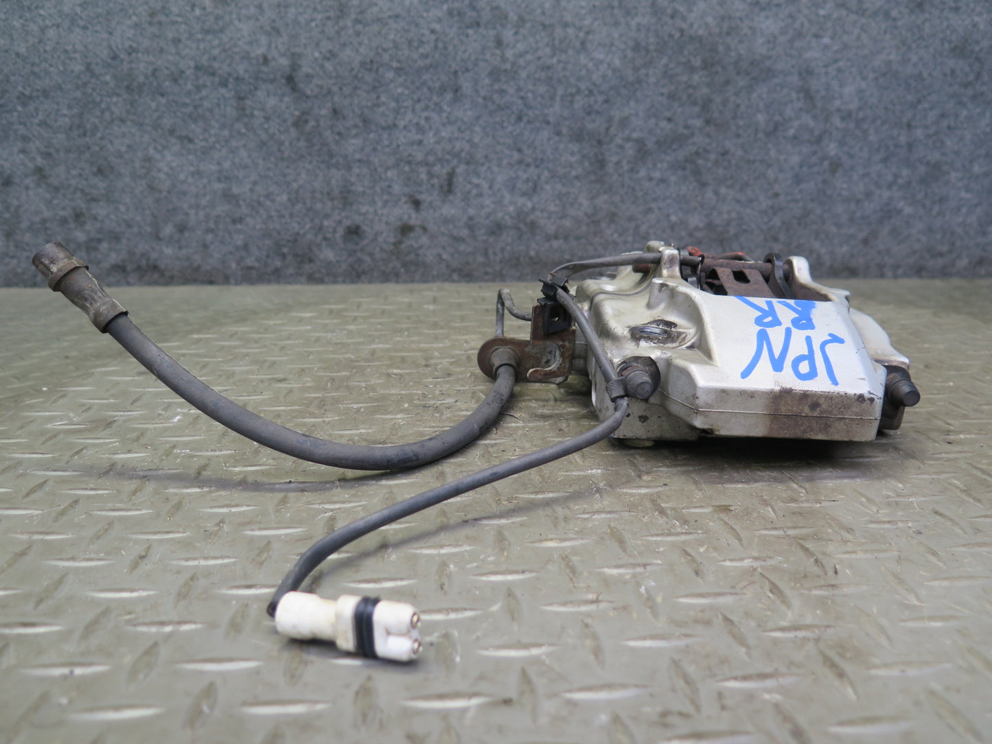 2000-2005 Porsche 911 Carrera 996 AWD Rear Left & Right Brembo Brake Caliper Set