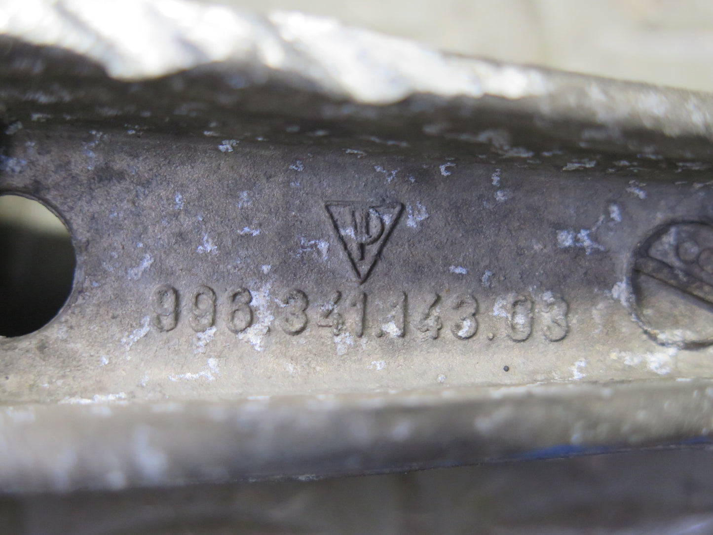 99-05 Porsche 911 996 Front Left Suspension Lower Control Arm Set of 2