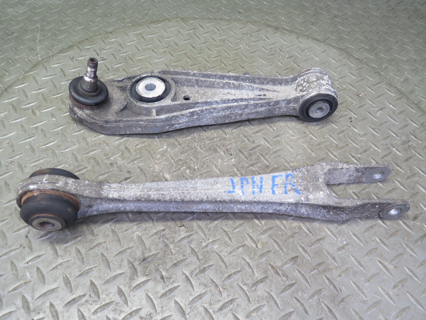 99-05 Porsche 911 996 Front Right Suspension Lower Control Arm Set of 2
