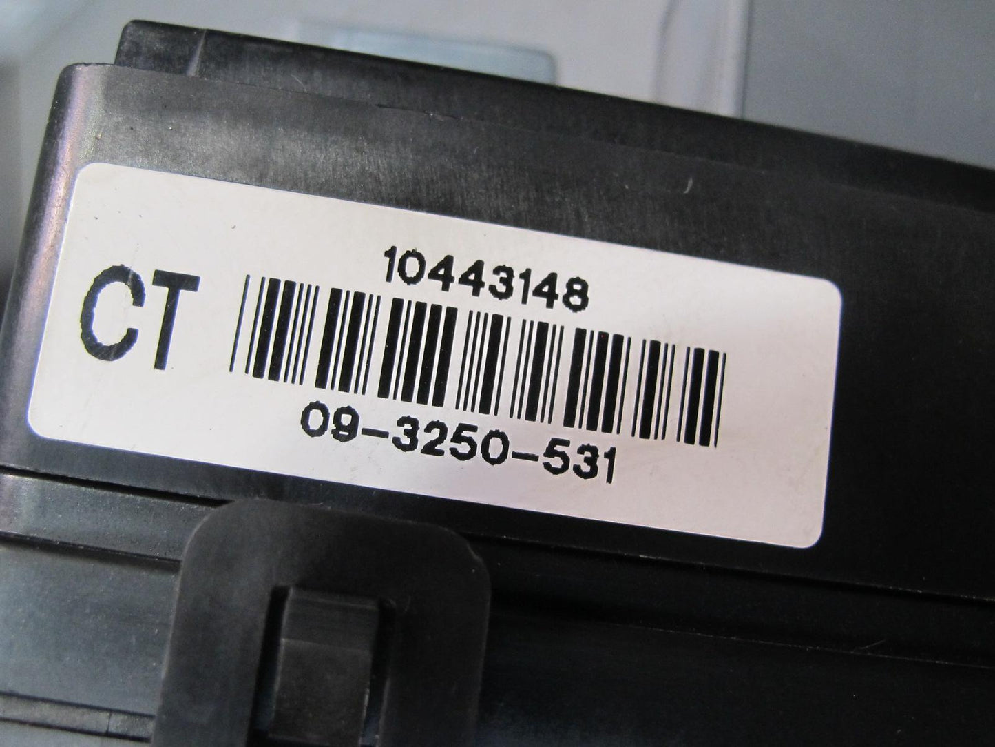 01-04 Chevrolet Corvette C5 Engine Bay Fuse Relay Box Module 10443148 OEM