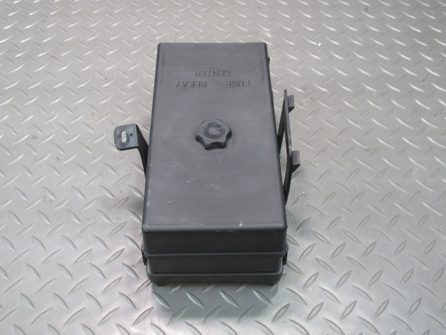 01-04 Chevrolet Corvette C5 Engine Bay Fuse Relay Box Module 10443148 OEM