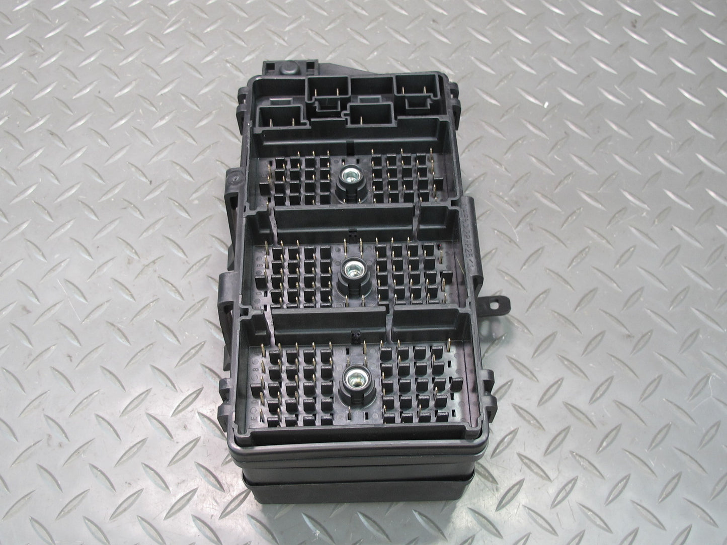 01-04 Chevrolet Corvette C5 Engine Bay Fuse Relay Box Module 10443148 OEM