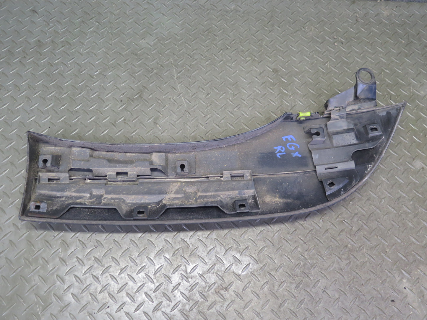 2003-2009 Lexus UZJ120L GX470 Rear Left Side Fender Flare Trim Molding Cover