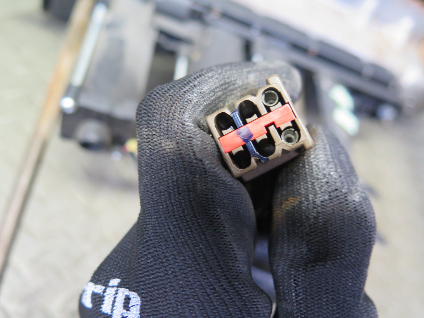 02-05 Ford Thunderbird Front Right Seat Lower Frame Track Rail w Motors OEM