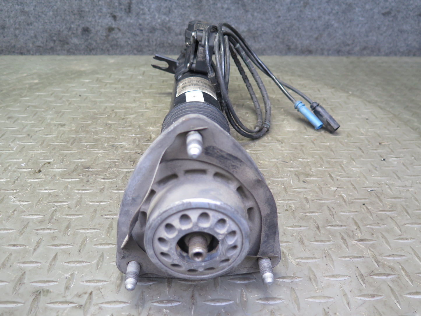 2010-2014 BMW E70 E71 X5M X6M Rear Left & Right VDC Strut Shock Absorber Set