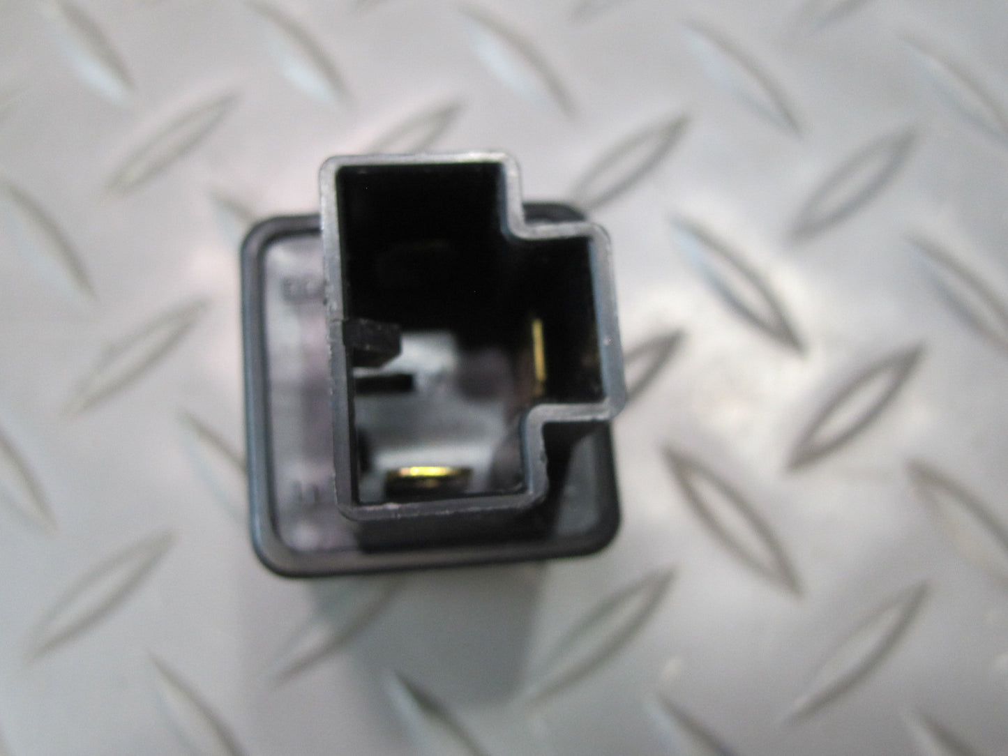 90-96 Nissan 300ZX Turn Signal Hazard Emergency Flasher Relay 25731-89960 OEM