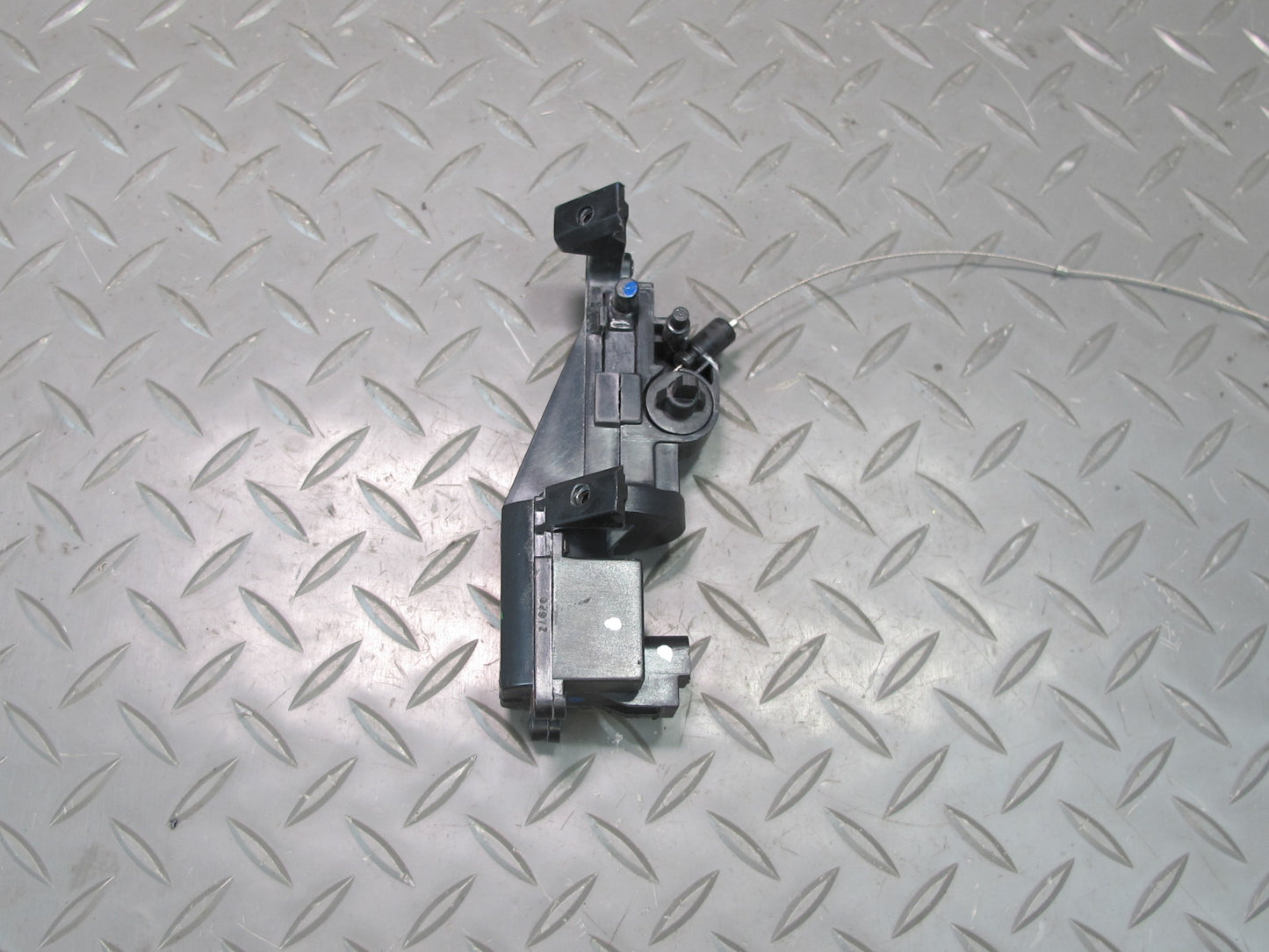 98-04 Chevrolet Corvette C5 Convertible Trunk Lock Latch Actuator OEM