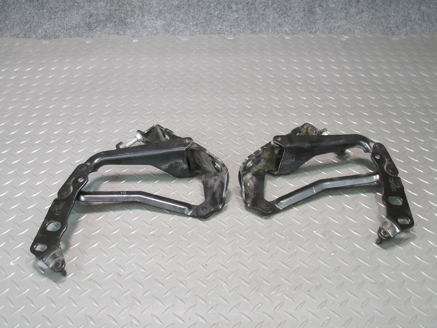 97-04 Chevrolet Corvette C5 Front Left & Right Side Hood Hinge Set OEM