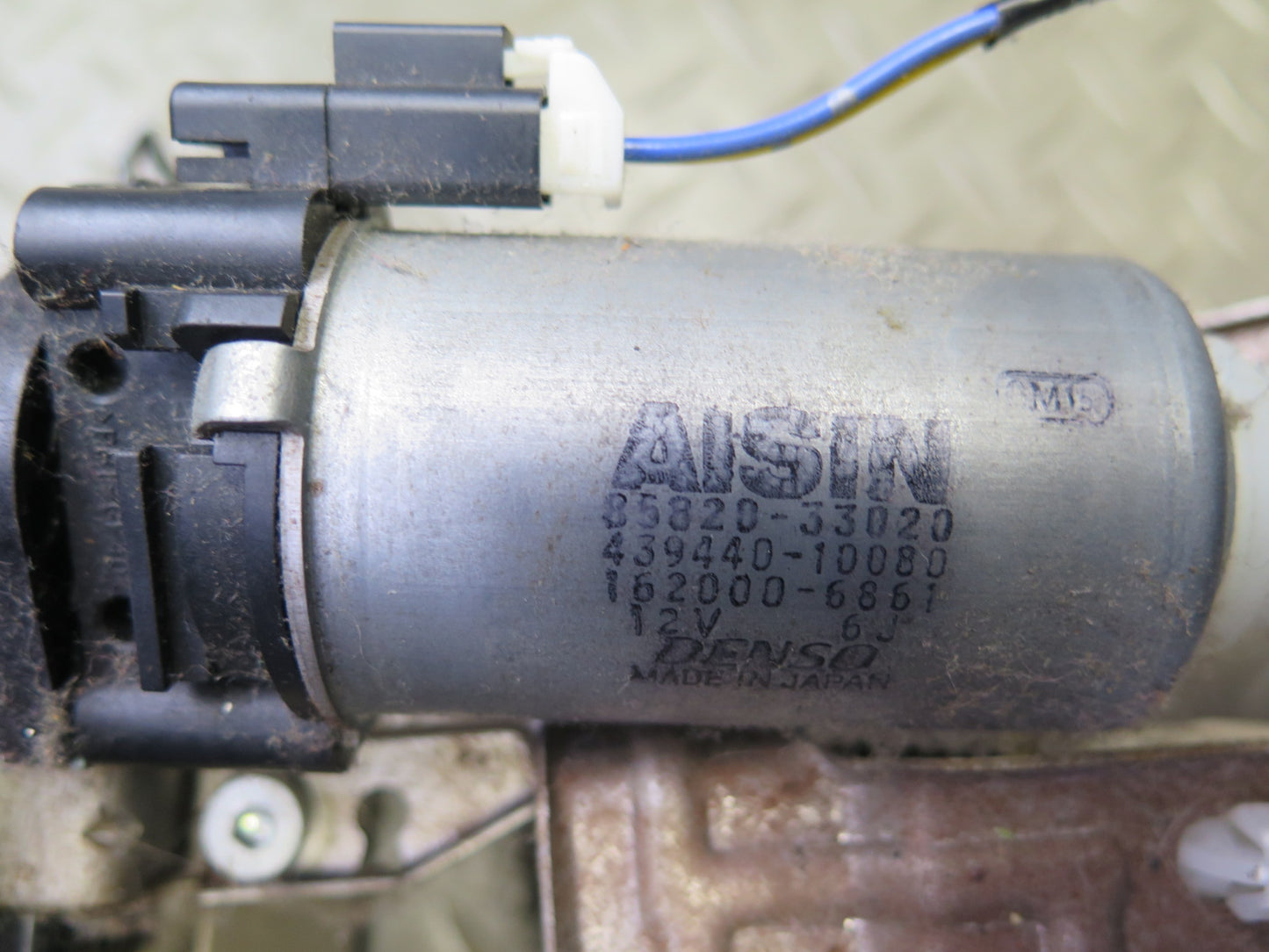 04-09 Lexus UZJ120L GX470 Front Right Passenger Side Seat Track Frame W/ Motor