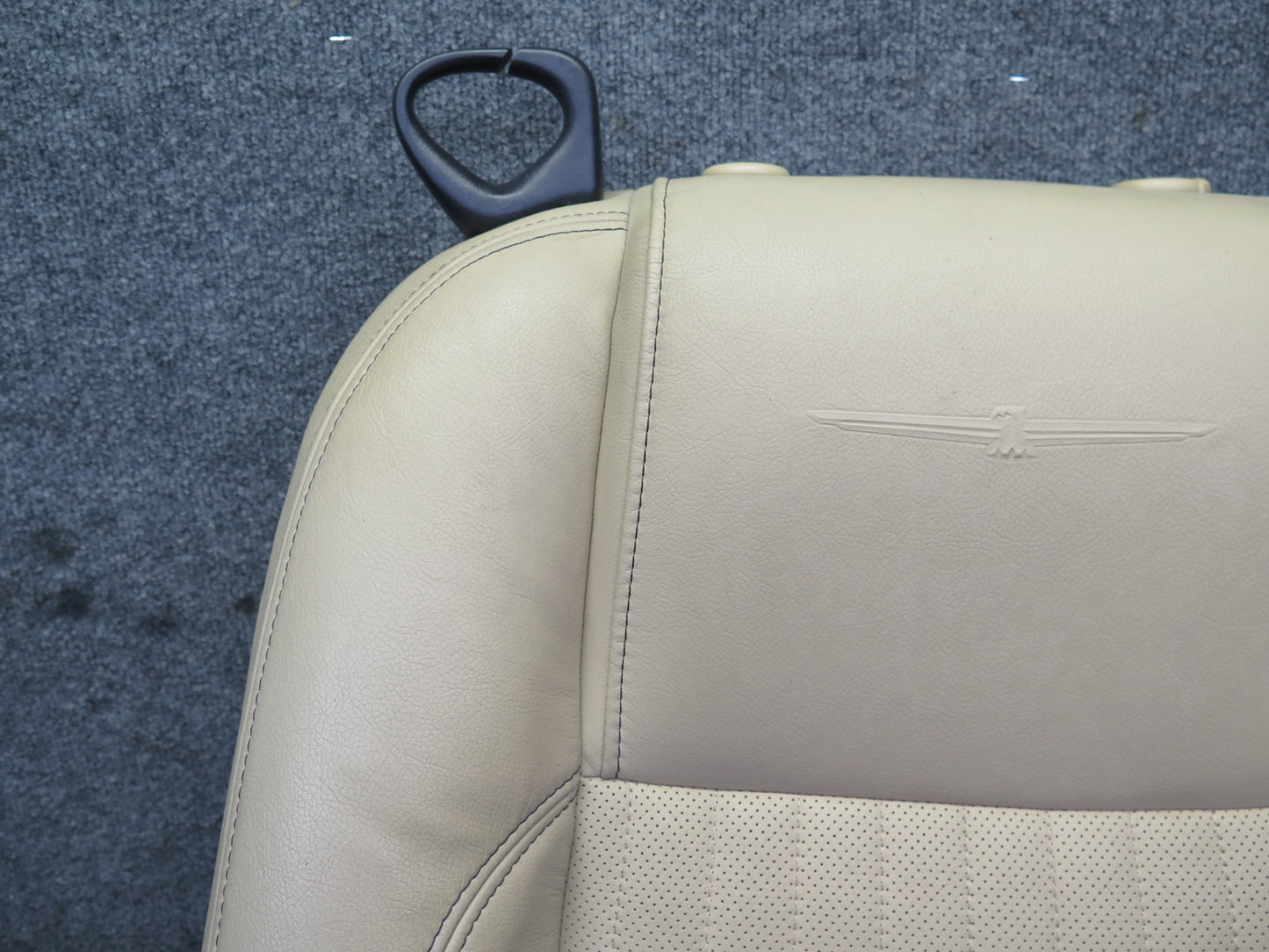 02-05 Ford Thunderbird Front Right Leather Heat Seat Upper Cushion Light OAK OEM