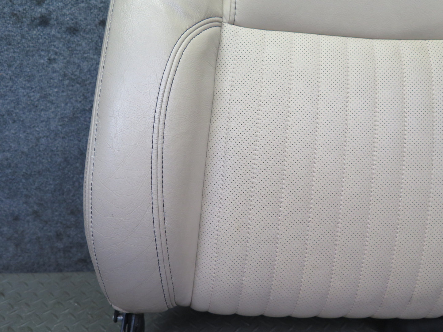 02-05 Ford Thunderbird Front Right Leather Heat Seat Upper Cushion Light OAK OEM