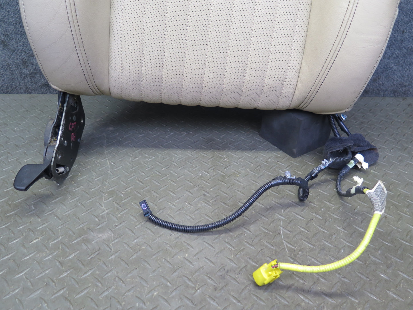 02-05 Ford Thunderbird Front Right Leather Heat Seat Upper Cushion Light OAK OEM