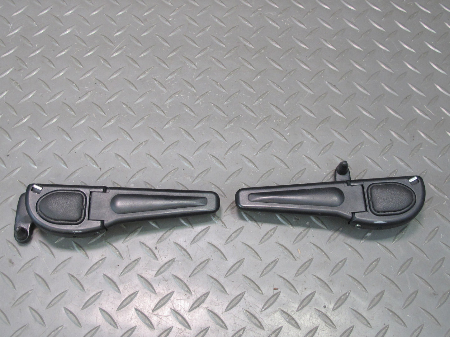 98-04 Chevrolet Corvette C5 Convertible Set of 2 TOP Roof Handles Latch OEM