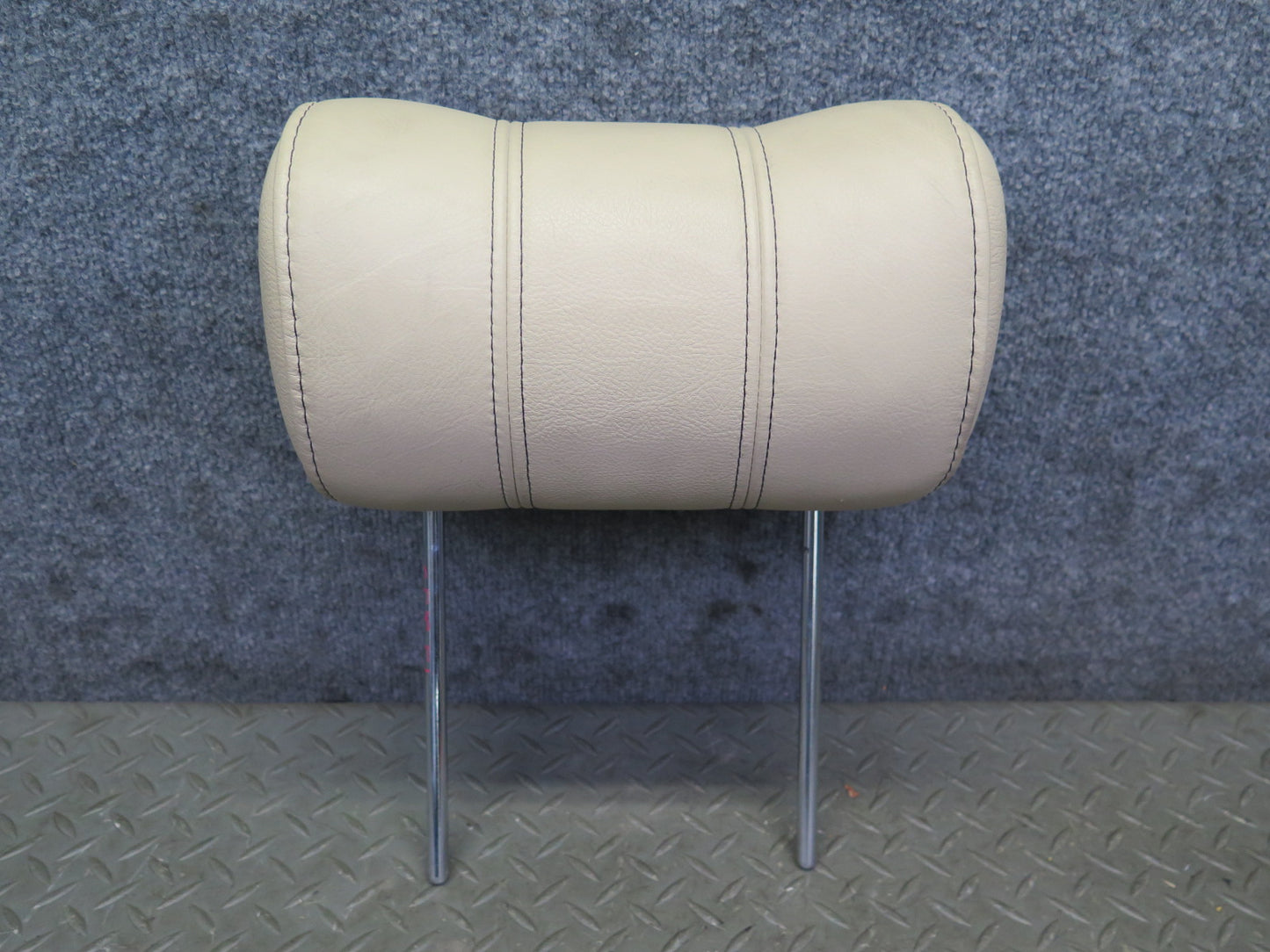 02-05 Ford Thunderbird Set of 2 Front Left Right Leather Headrest Light OAK OEM