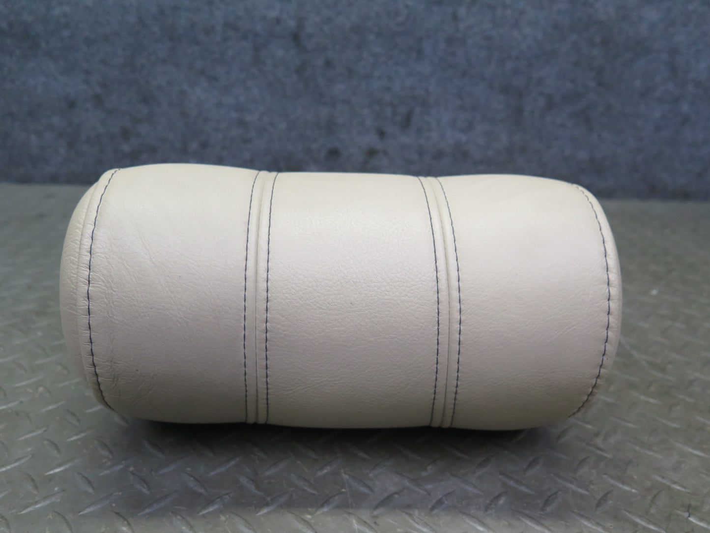 02-05 Ford Thunderbird Set of 2 Front Left Right Leather Headrest Light OAK OEM