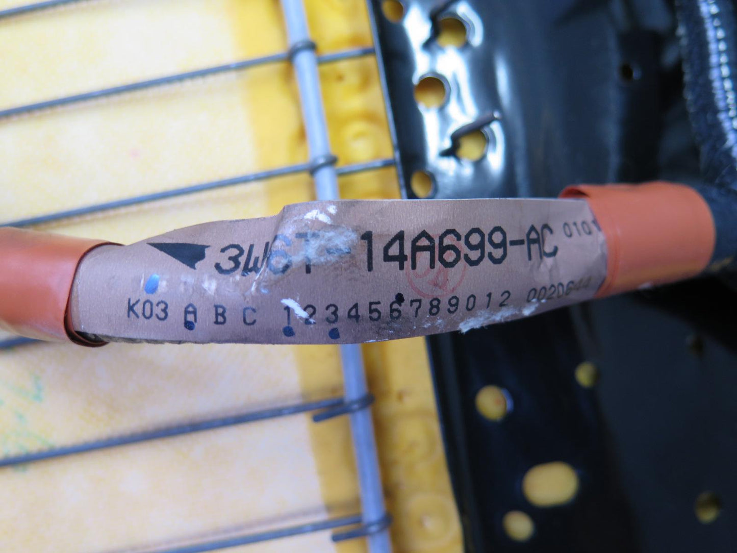 02-05 Ford Thunderbird Front Right Leather Heat Seat Lower Cushion Light OAK OEM