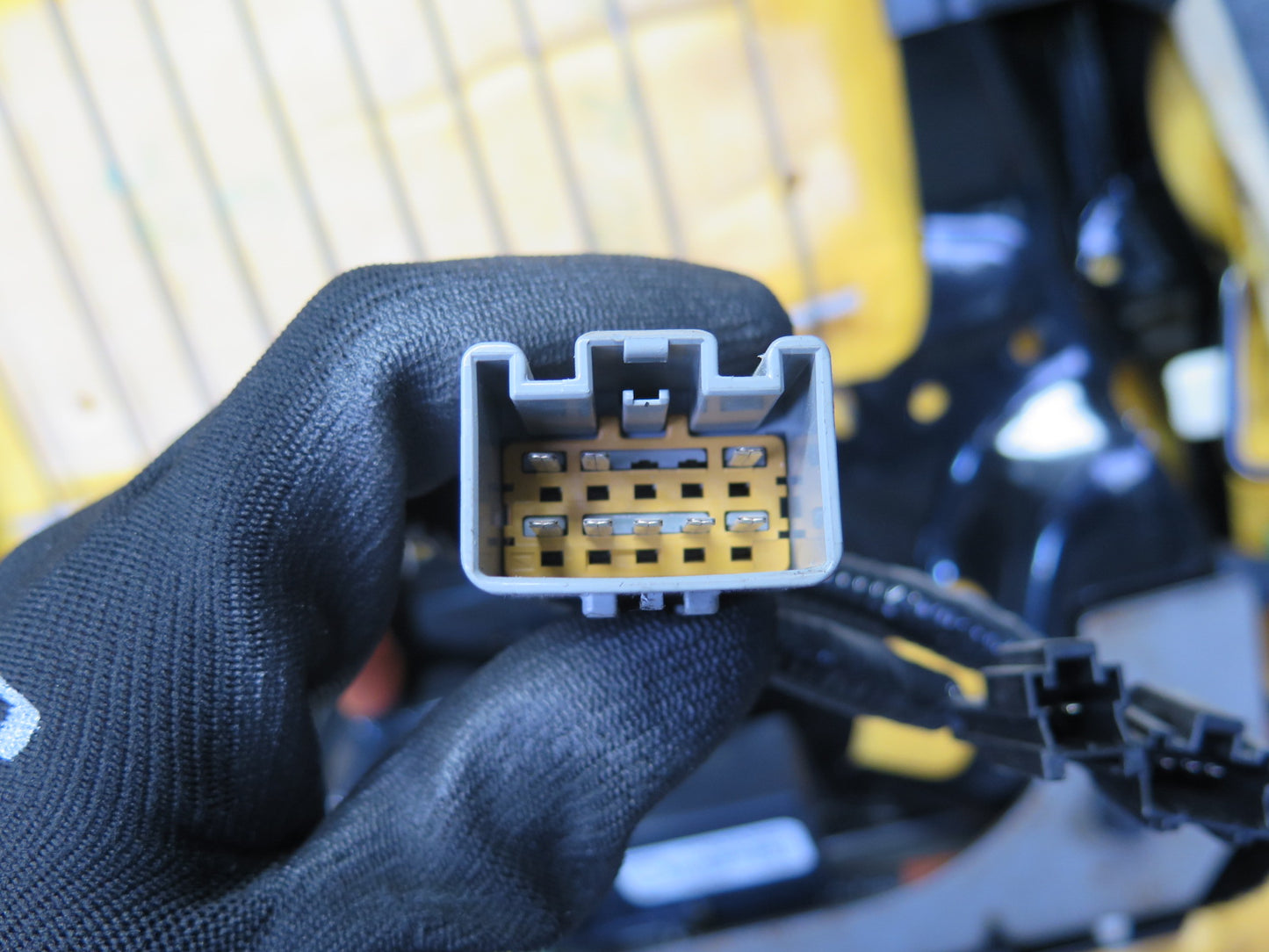 02-05 Ford Thunderbird Front Right Leather Heat Seat Lower Cushion Light OAK OEM