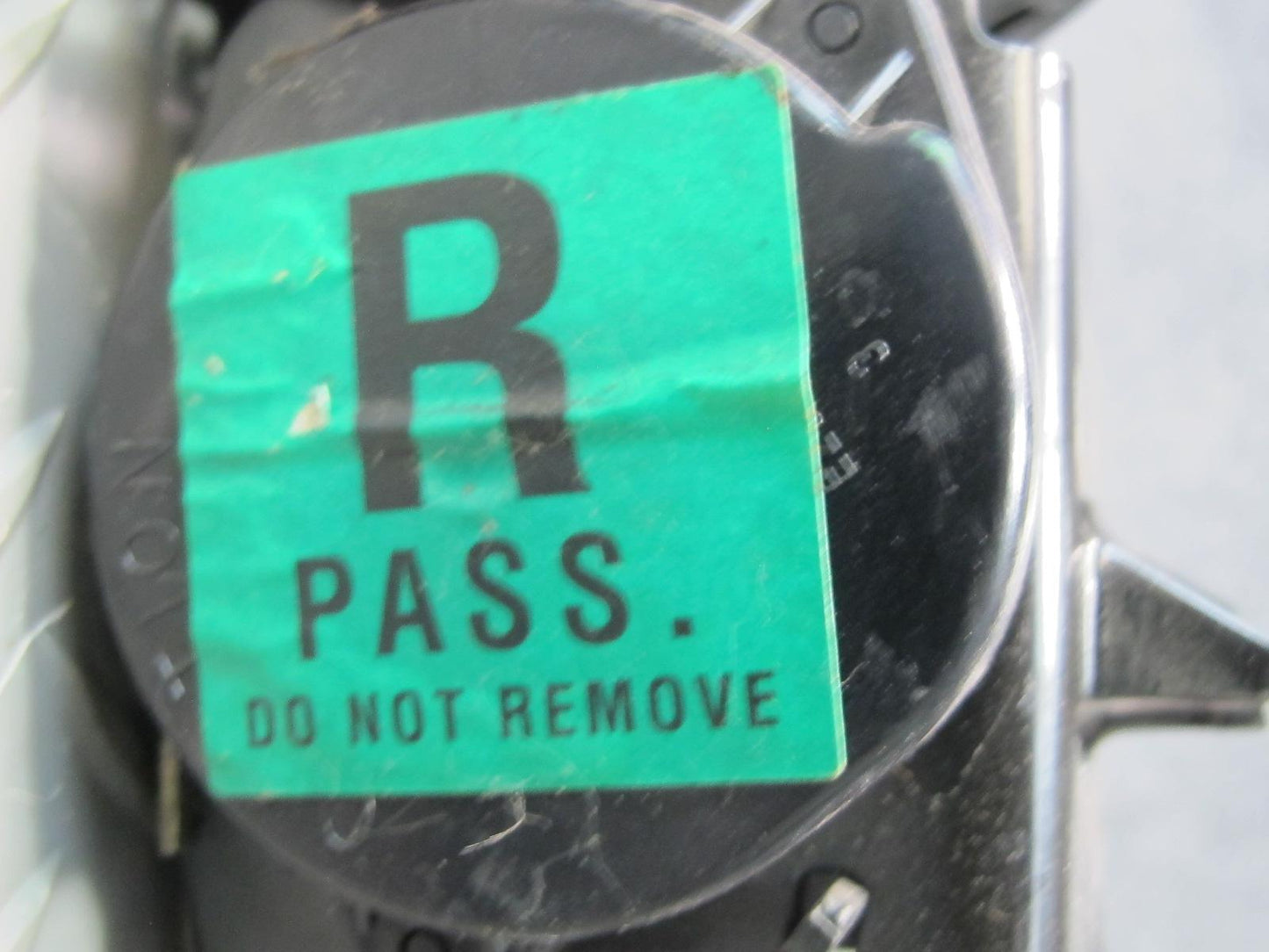 97-04 CHEVROLET CORVETTE C5 FRONT RIGHT & LEFT SIDE SEATBELT RETRACTOR SET OEM