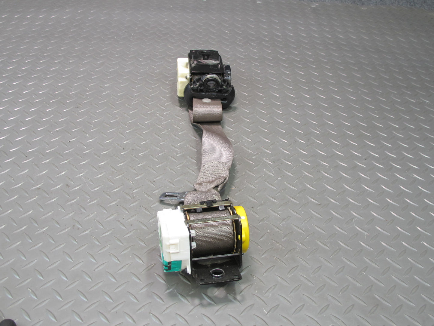 97-04 CHEVROLET CORVETTE C5 FRONT RIGHT & LEFT SIDE SEATBELT RETRACTOR SET OEM