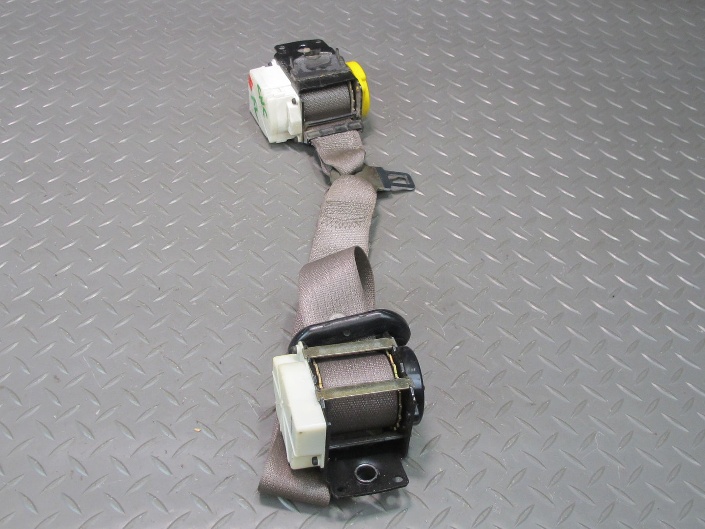 97-04 CHEVROLET CORVETTE C5 FRONT RIGHT & LEFT SIDE SEATBELT RETRACTOR SET OEM