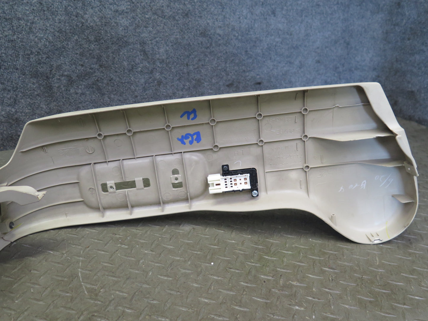 2005-2007 Lexus UZJ120L GX470 Front Left Seat Switch Lower Trim Cover Panel