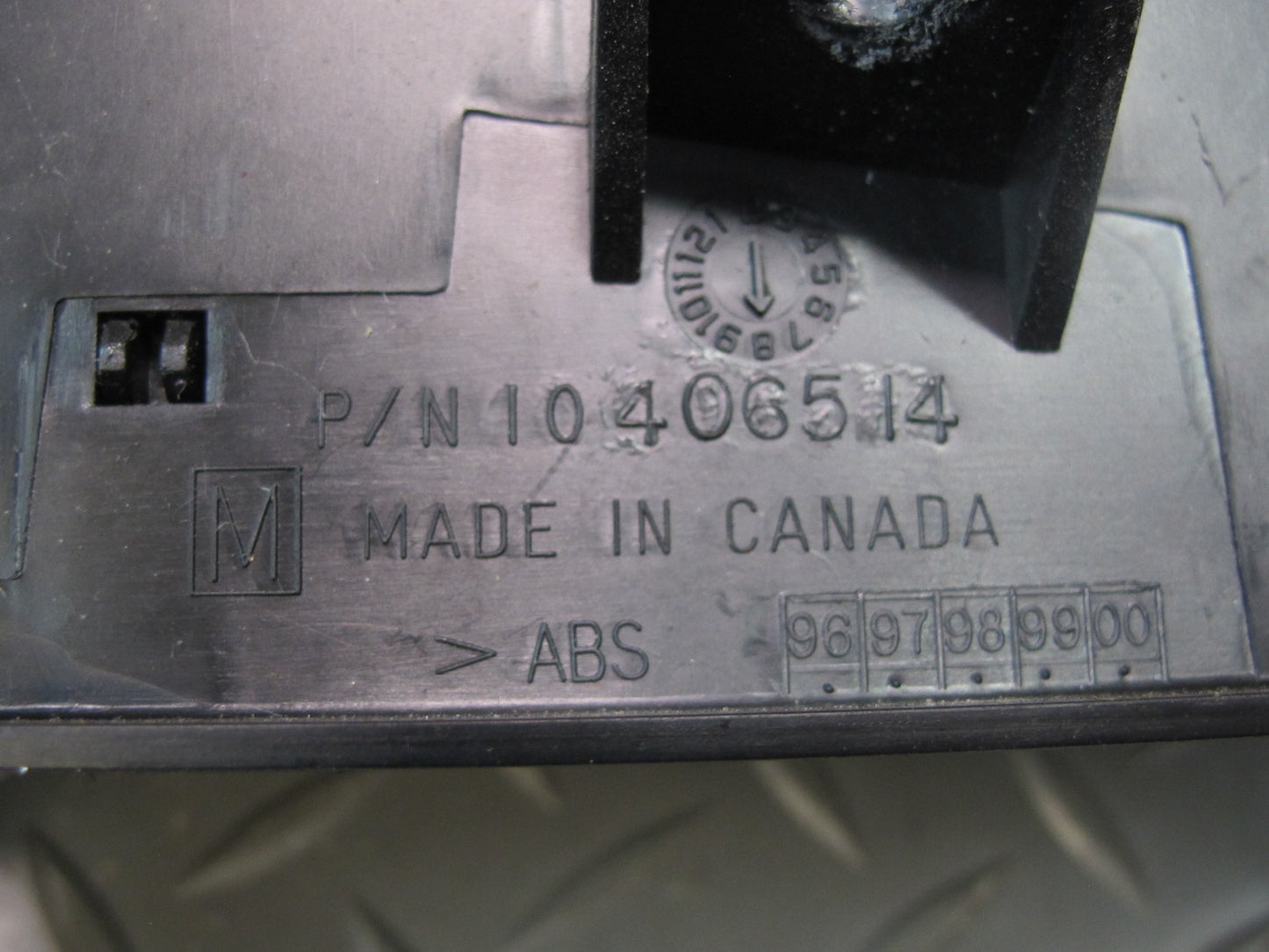 97-04 Chevrolet Corvette C5 Set of 4 Dash Front Left & Right Air Vent Grille OEM