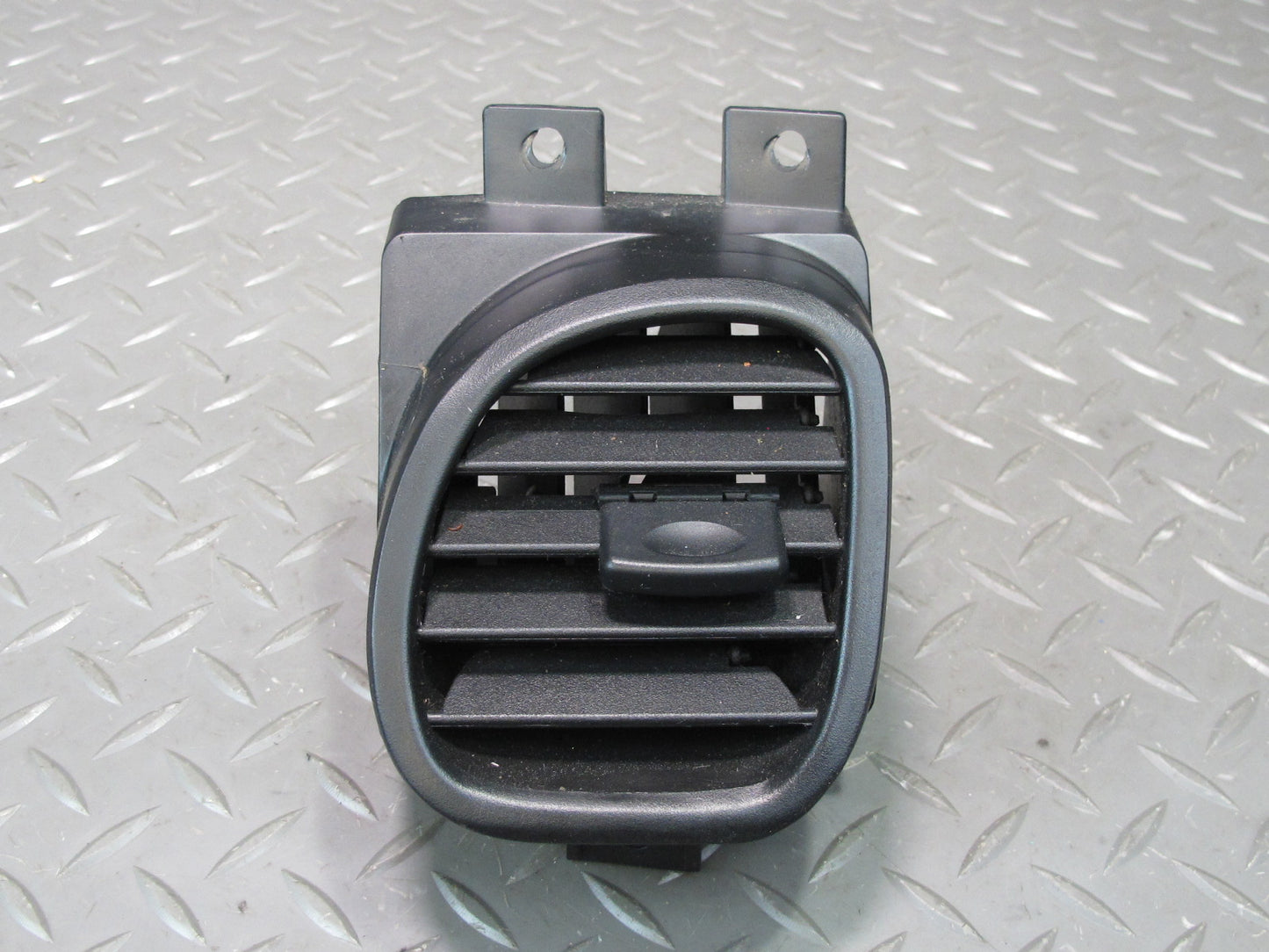 97-04 Chevrolet Corvette C5 Set of 4 Dash Front Left & Right Air Vent Grille OEM