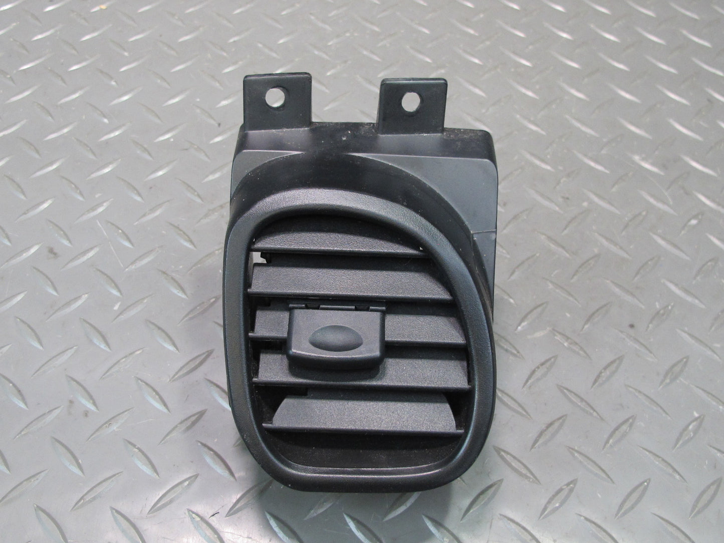 97-04 Chevrolet Corvette C5 Set of 4 Dash Front Left & Right Air Vent Grille OEM